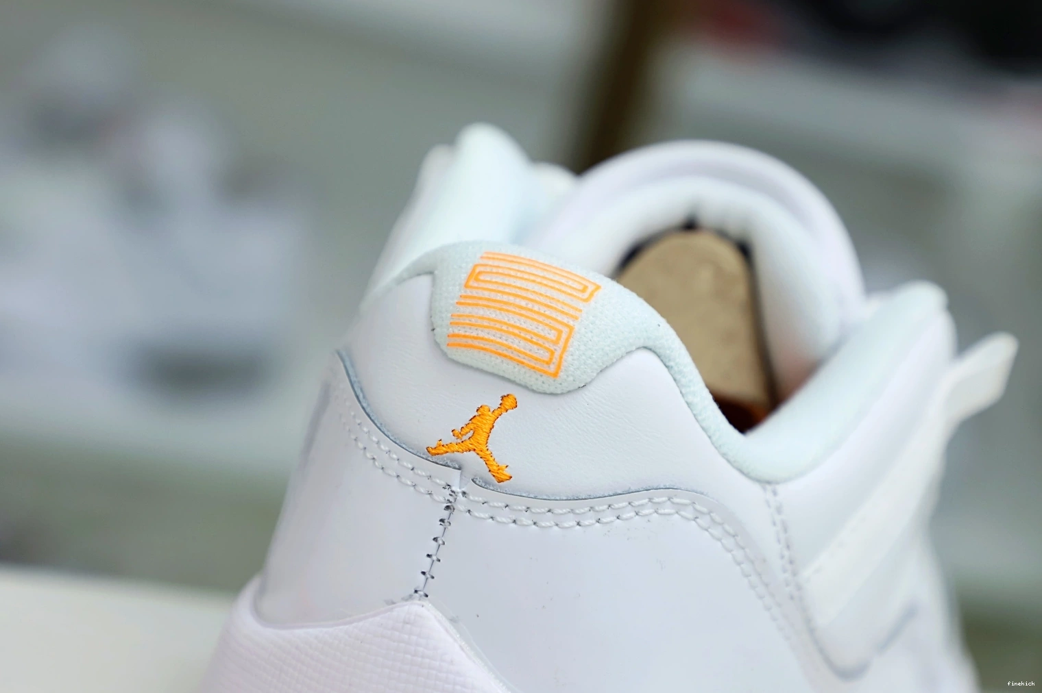 WMNS JORDAN AIR 'BRIGHT CITRUS' 11 RETRO LOW 0914